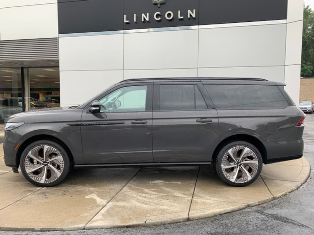 New 2027 Lincoln Navigator SUV