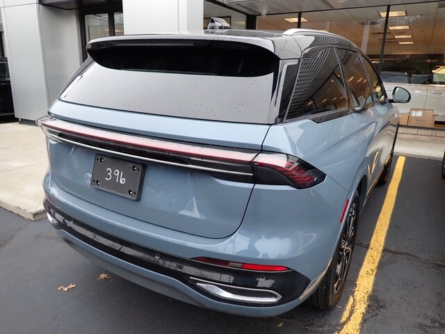 2025 Lincoln Nautilus Reserve photo 4