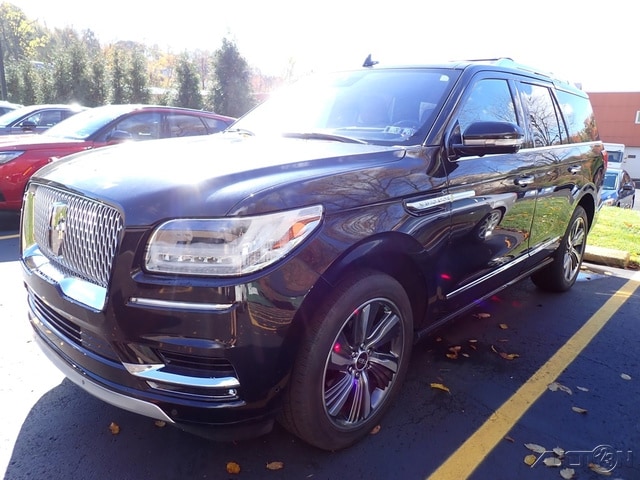 2019 Lincoln Navigator Reserve's photo