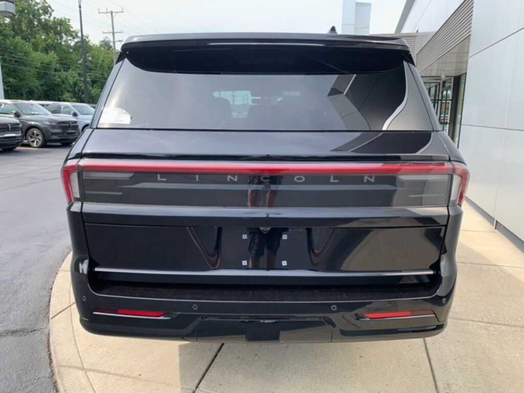New 2027 Lincoln Navigator SUV