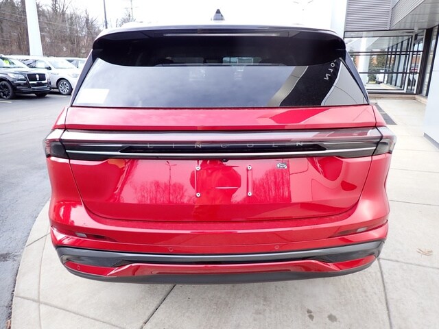 2025 Lincoln Nautilus Reserve photo 4