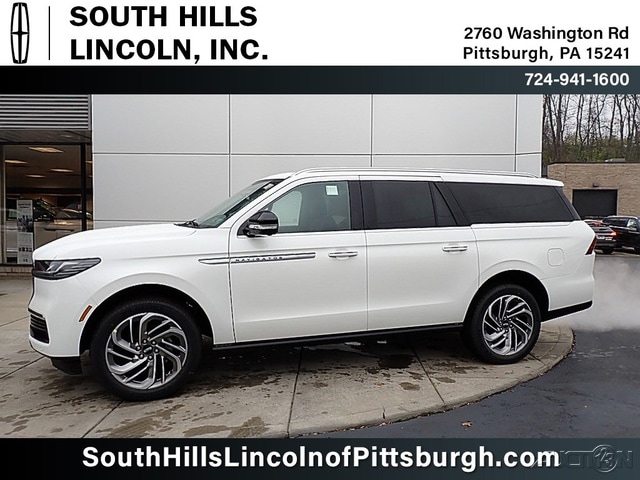 2025 Lincoln Navigator Reserve L's photo