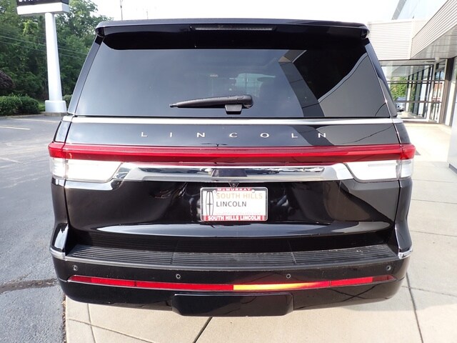 2024 Lincoln Navigator Premiere photo 4