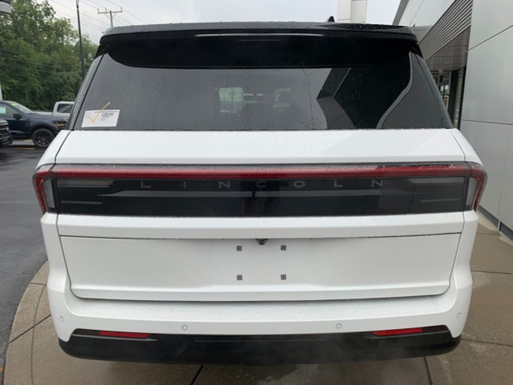 New 2027 Lincoln Navigator SUV