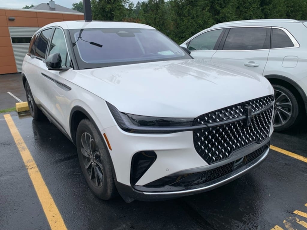 Certified 2026 Lincoln Nautilus Premiere SUV
