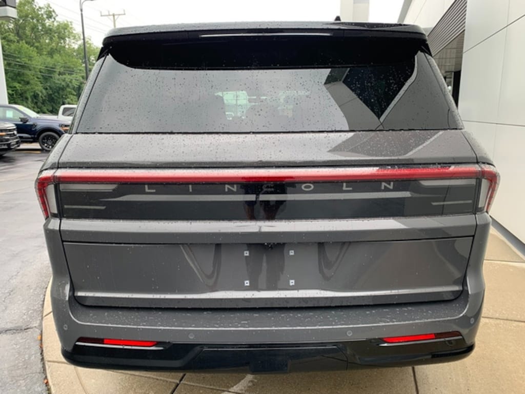 New 2027 Lincoln Navigator SUV
