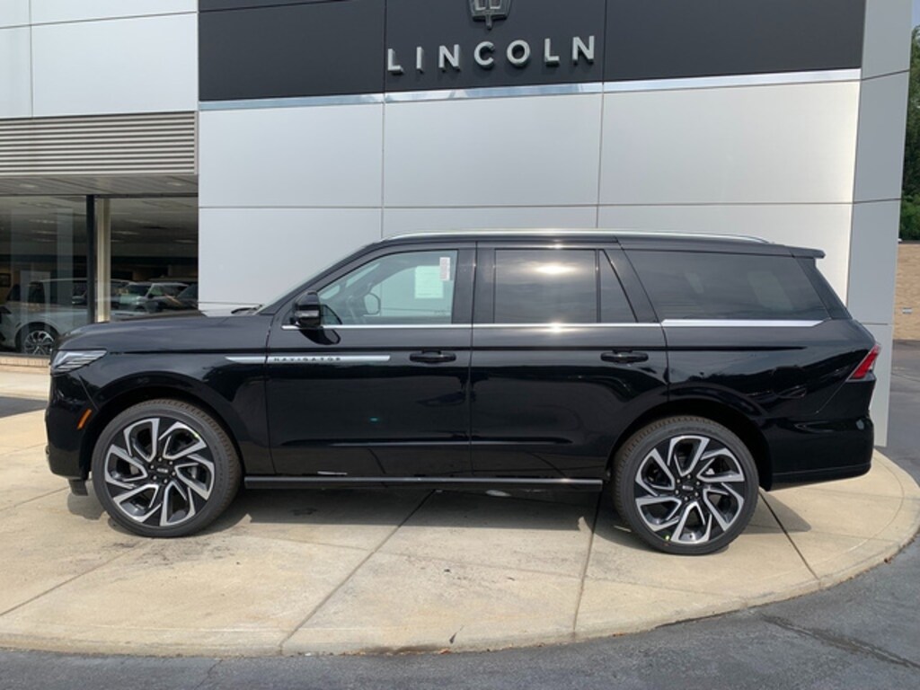 New 2027 Lincoln Navigator SUV