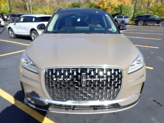 2025 Lincoln Corsair Reserve photo 2