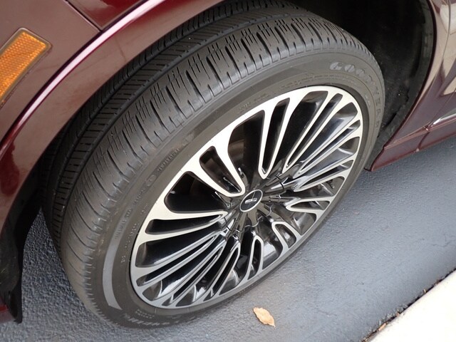 2022 Lincoln Aviator Black Label photo 2