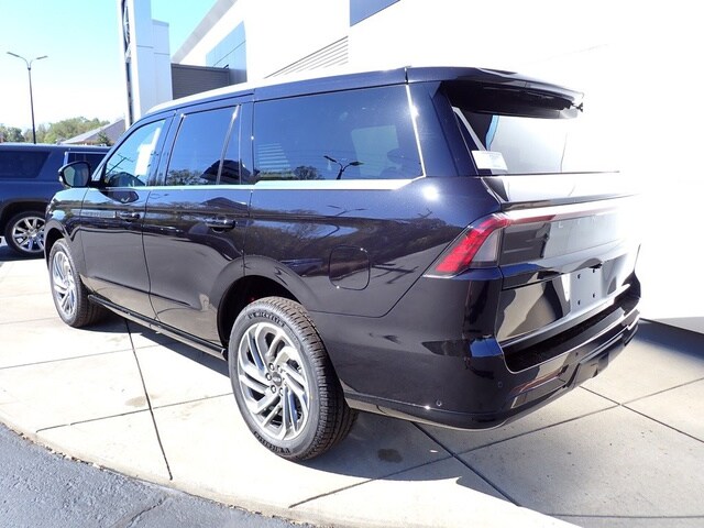 2025 Lincoln Navigator Reserve photo 3