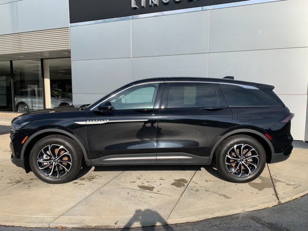 Certified 2024 Lincoln Nautilus Premiere II SUV
