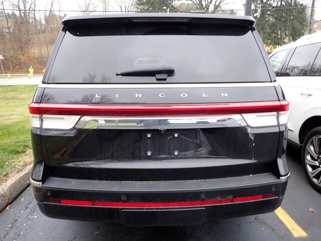2023 Lincoln Navigator Reserve photo 2
