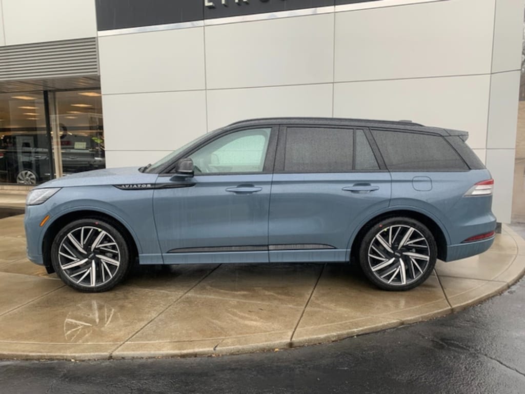 New 2026 Lincoln Aviator Black Label SUV