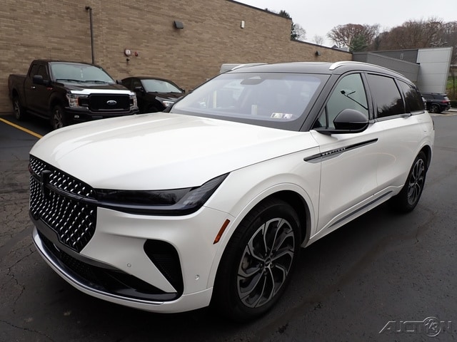 2024 Lincoln Nautilus Reserve's photo