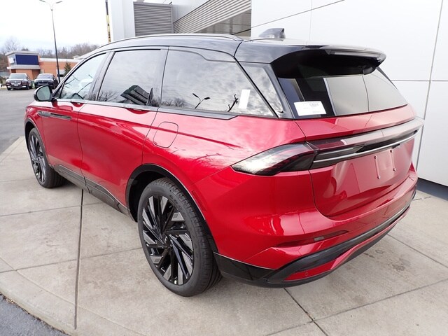 2025 Lincoln Nautilus Reserve photo 3