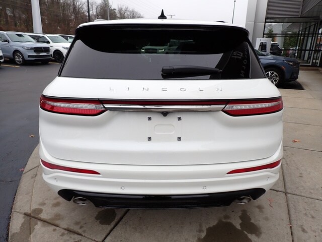 2025 Lincoln Corsair Premiere photo 4