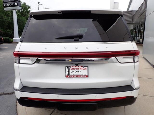 2024 Lincoln Navigator Premiere photo 4