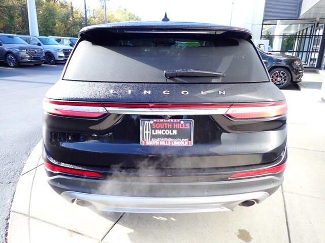 2023 Lincoln Corsair Standard photo 2