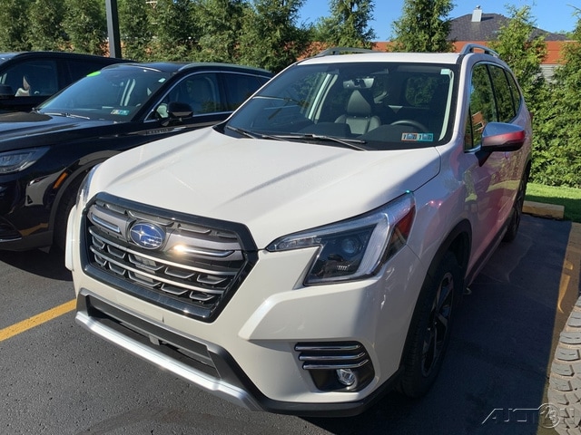 2022 Subaru Forester Touring's photo