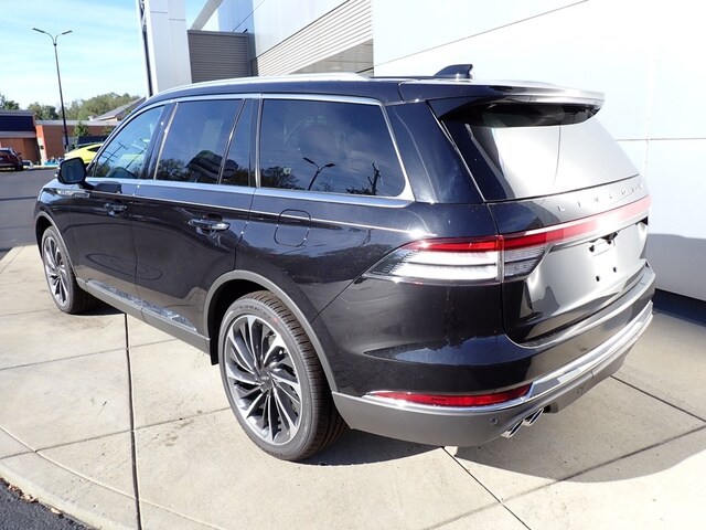 2025 Lincoln Aviator Reserve photo 3