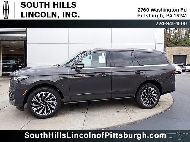 2025 Lincoln Navigator Black Label's photo