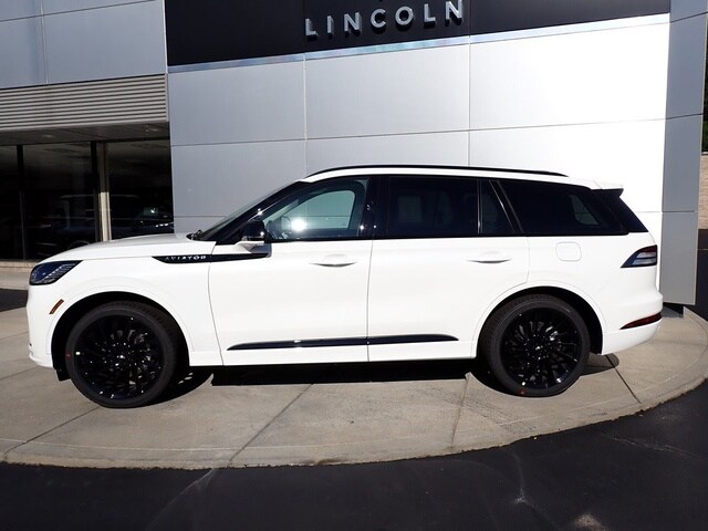 2025 Lincoln Aviator Reserve photo 2