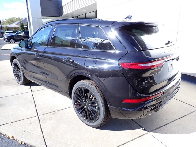 2026 Lincoln Corsair Premiere photo 3