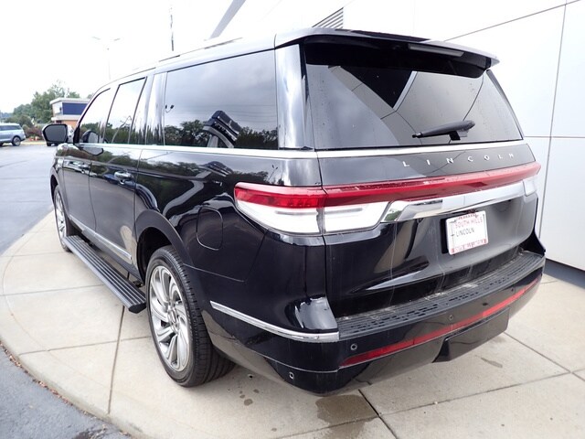2023 Lincoln Navigator L Reserve photo 3