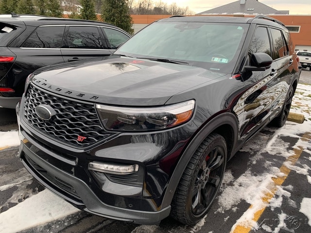 2020 Ford Explorer ST's photo