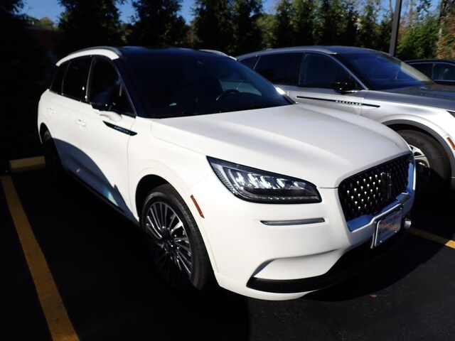 2022 Lincoln Corsair Grand Touring photo 4