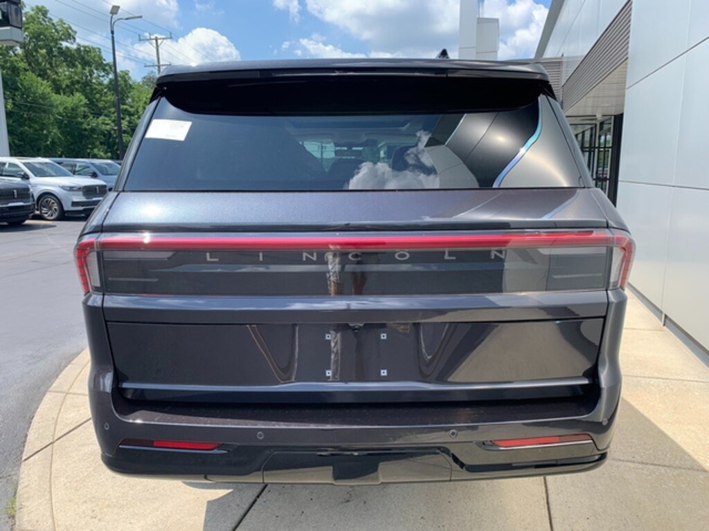 New 2027 Lincoln Navigator SUV