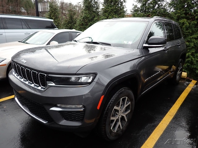 2025 Jeep Grand Cherokee Limited's photo