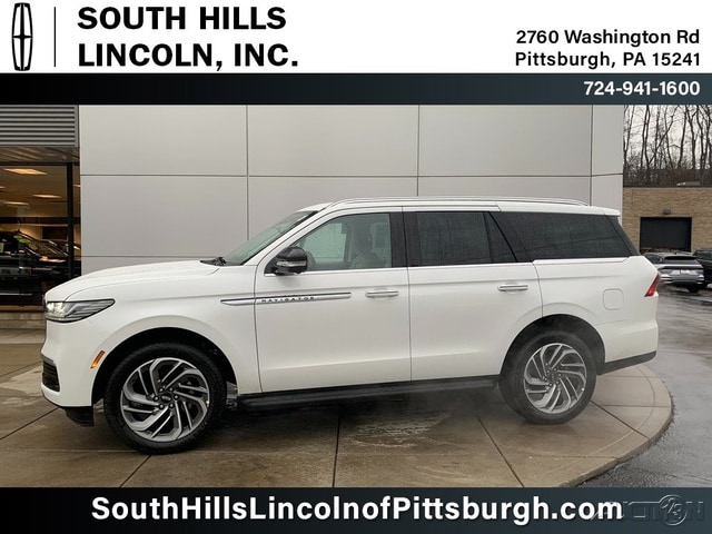 2026 Lincoln Navigator Premiere AWD's photo