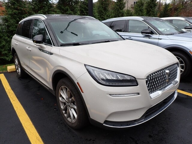 2022 Lincoln Corsair Standard photo 4