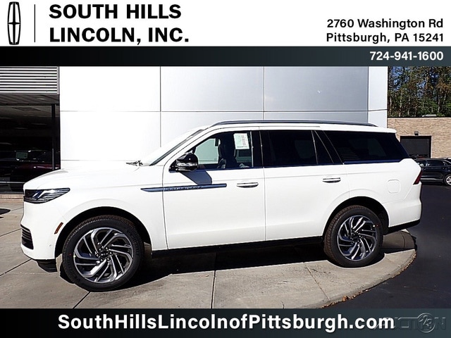 2025 Lincoln Navigator Reserve's photo