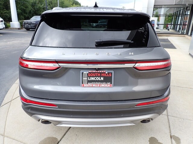 2022 Lincoln Corsair Standard photo 3