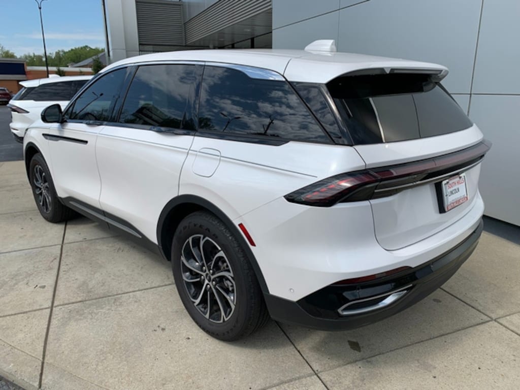 Certified 2024 Lincoln Nautilus Hybrid Premiere II SUV