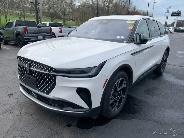 2025 Lincoln Nautilus Premiere AWD's photo