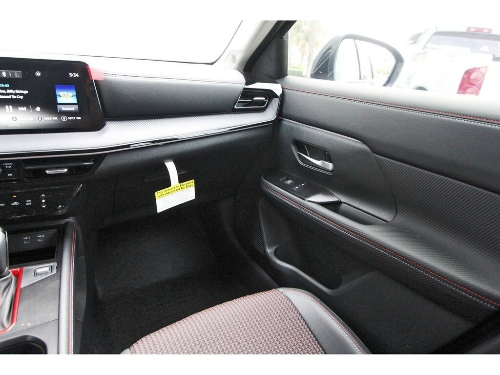 2025 Nissan Kicks SR - Photo 10
