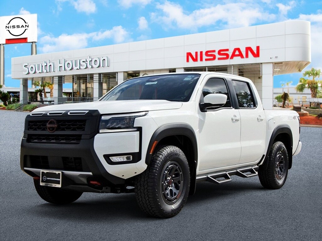2026 Nissan Frontier PRO-4X photo 2