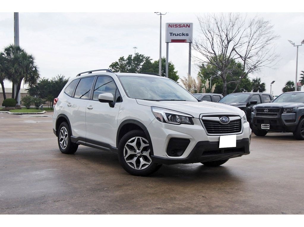 2020 Subaru Forester Premium's photo