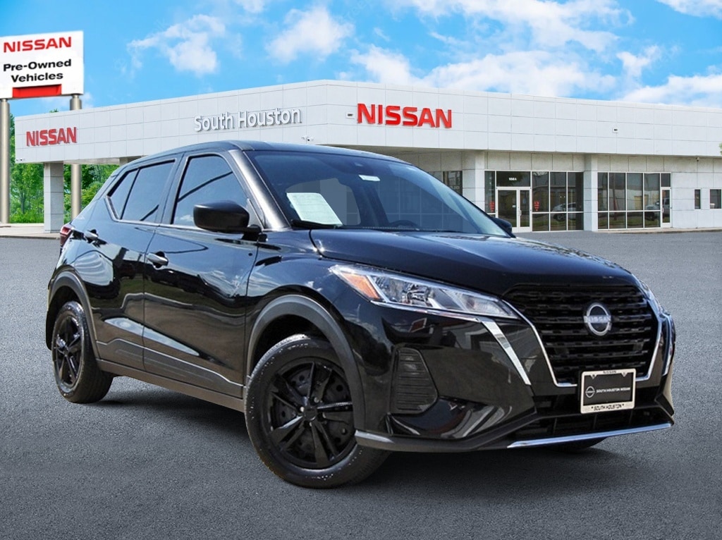 2025 Nissan KICKS PLAY Base