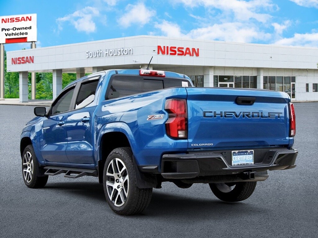 2023 Chevrolet Colorado Z71 photo 3