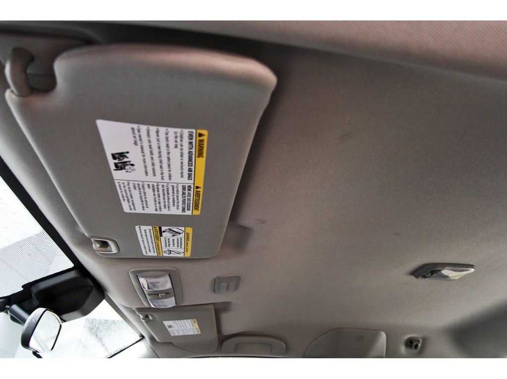 2024 Nissan Frontier SV - Photo 26