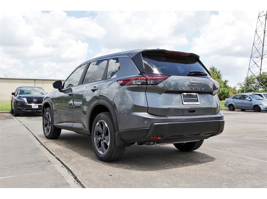 2026 Nissan Rogue SV photo 2
