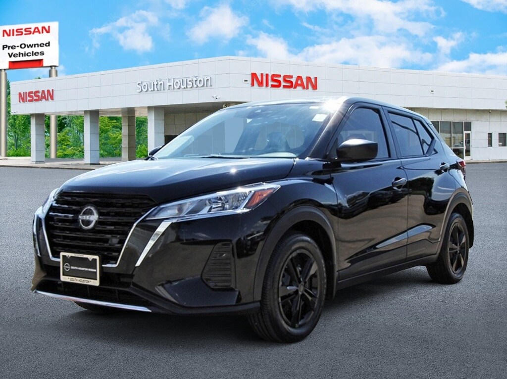 2025 Nissan Kicks Play S photo 2
