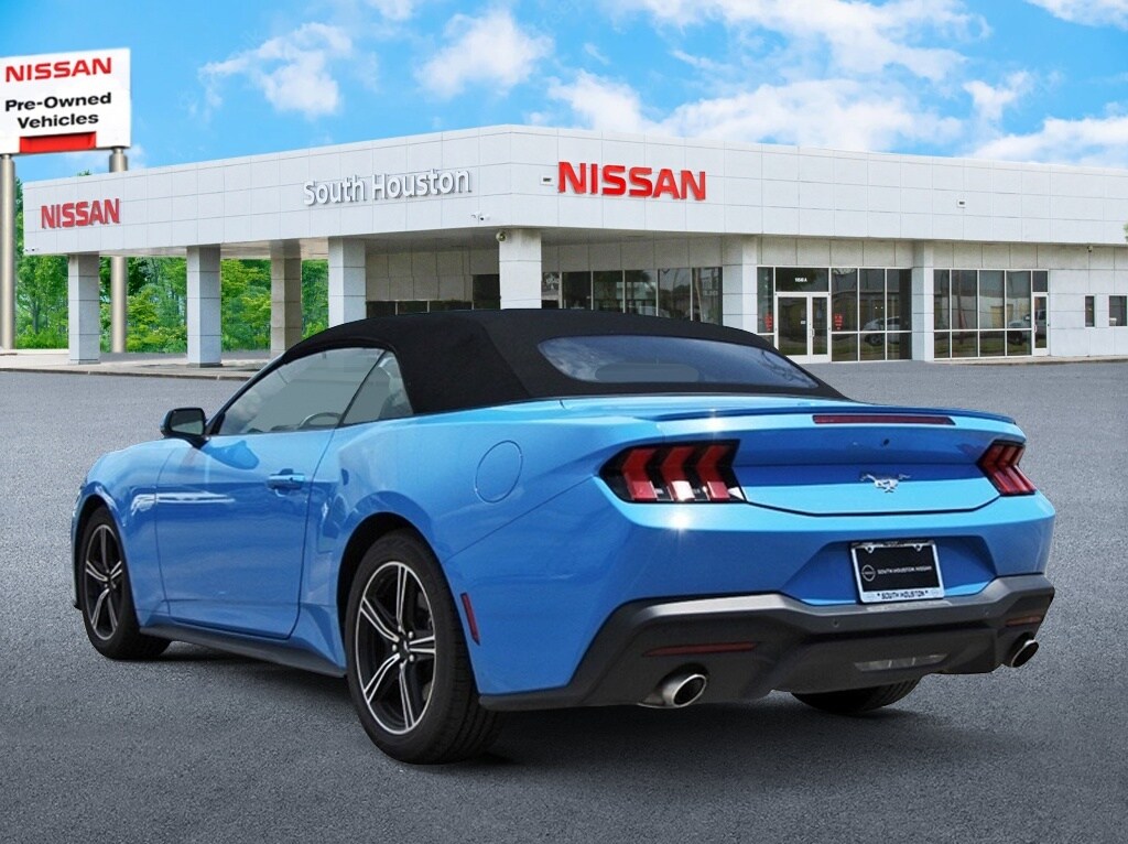 2024 Ford Mustang EcoBoost Premium photo 3