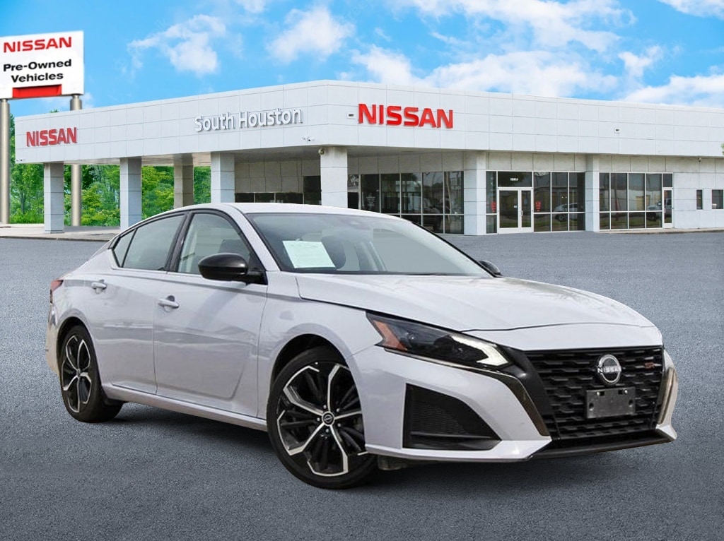 2024 Nissan Altima 2.5 SR's photo