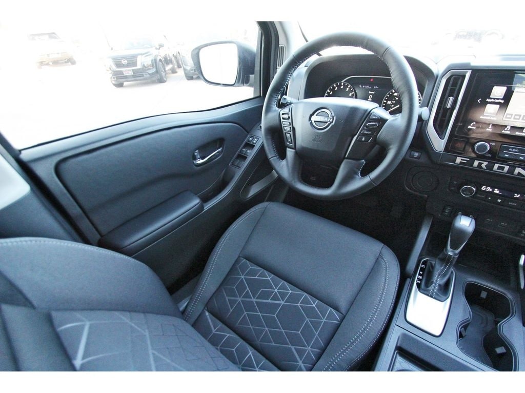 2026 Nissan Frontier SV - Photo 6