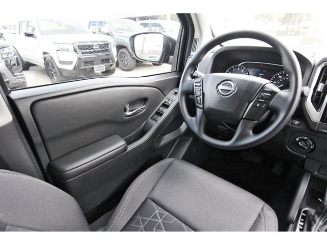 2026 Nissan Frontier SV - Photo 8
